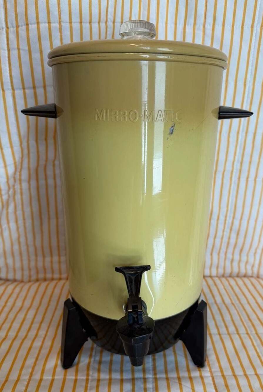 Vintage Mirro-Matic 22-Cup Electric Coffee Percolator Harvest Gold